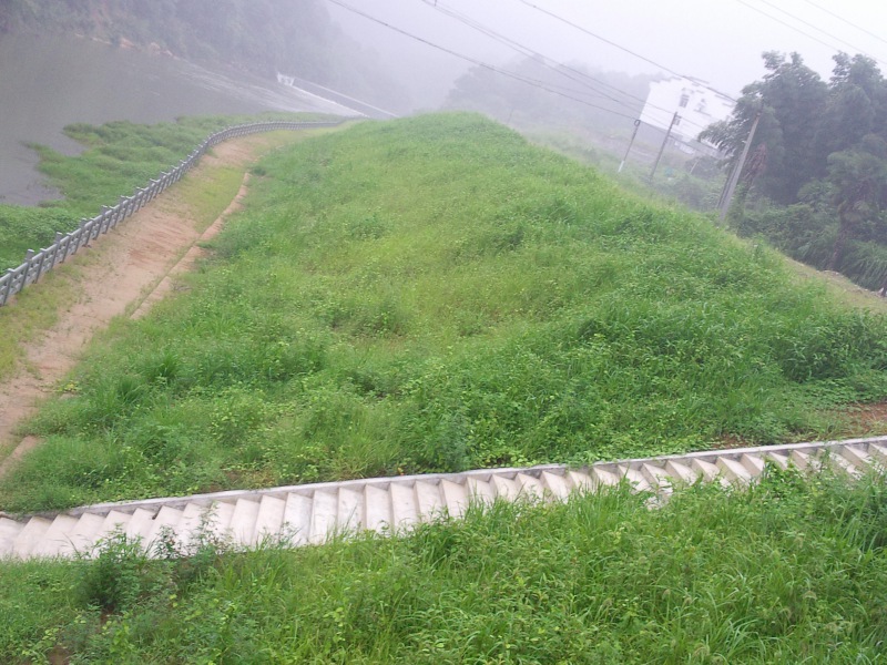 福建邵武市同清溪右岸生態(tài)混凝土